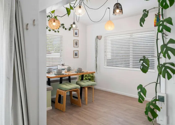 Urban Nook - Stylish Two Bedroom Hideaway Сasa de vacaciones